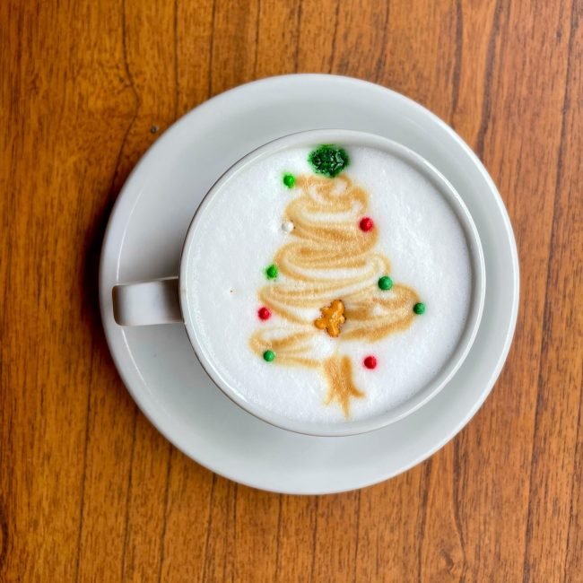 cafe decoracion de navidad en eclair